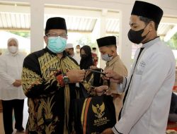 Baznas Batam Serahkan Bantuan Paket Imun ke 1.300 Santri Ponpes Darul Falah