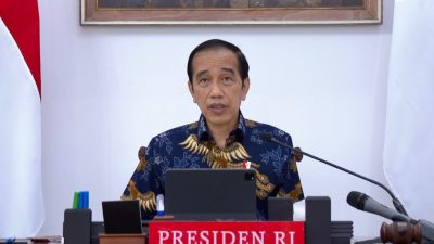Presiden Jokowi Sampaikan Sejumlah Arahan dalam Rapat Terbatas Evaluasi PPKM