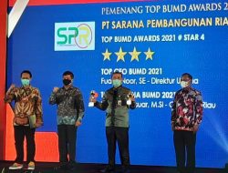 PT Sarana Pembangunan Riau Raih Top BUMD Award 2021