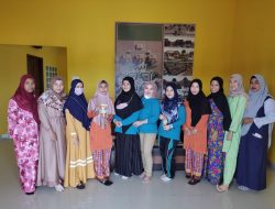 Bikin Keripik Kelamud, Kades Resang: Karya Mahasiswa KKM STIE Syariah Bengkalis Akan Jadi Produk Unggulan