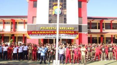 Perkuat Sinergitas, TNI-Polri Laksanakan Olahraga Bersama di Polresta Barelang
