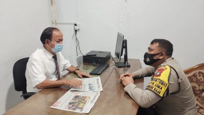 Polsek Lubuk Baja Beri Himbauan Prokes Door to Door ke Pengurus Gereja