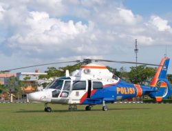 Gunakan Helikopter Kapolda Riau Bawa Vaksinator dan 500 Dosis Vaksin ke Bunut Pelalawan