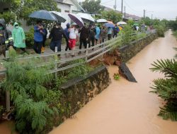 Wali Kota Batam Keliling Tinjau Titik Banjir