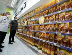 Pemprov Libatkan Polda Riau Awasi Distribusi Minyak Goreng Subsidi