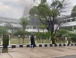 Gedung Bappeda Riau Terbakar, Pegawai Tetap Masuk Kerja