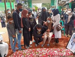 Tokoh Pers Margiono Dimakamkan
