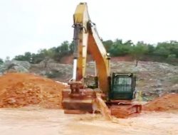 Cegah Banjir, Dinas Bina Marga dan SDA Batam Lakukan Penggalian Saluran Air