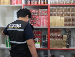 Bea Cukai Batam Sita Ratusan Ribu Batang Rokok Ilegal