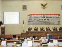 Komitmen Majukan Pendidikan, Pemko Batam Beri Guru Insentif