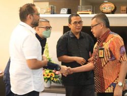 Telkomsel Serahkan Bantuan 10 CCTV Senilai Rp50 Juta ke Pemko Batam