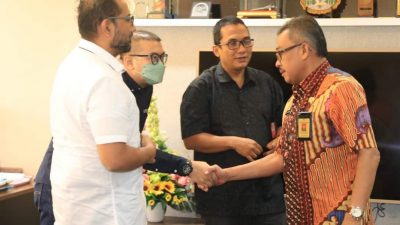 Telkomsel Serahkan Bantuan 10 CCTV Senilai Rp50 Juta ke Pemko Batam