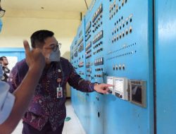 Kepala Bapenda Riau dan UPT Samsat Perawang Cek Water Meter PT IKPP