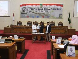 Wako Rudi Serahkan Rancangan KUA-PPAS 2023 ke DPRD Batam