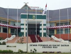 Tengku Fauzan Jabat Plt Sekwan DPRD Riau Gantikan Joni Irwan