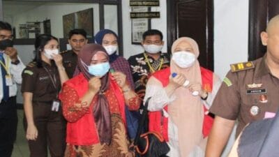 Kejari Batam Tetapkan Kepsek dan Bendahara SMKN 1 Tersangka Kasus Korupsi Dana BOS