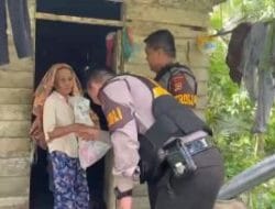 Tinggal di Tengah Kebun, Nenek Fatimah Didatangi PJJ Ditsamapta Polda Riau
