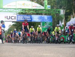 Bupati Roby Lepas Pembalap Tour de Bintan 2022