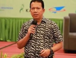 Dinkes Riau dan RS Awal Bros Gelar Operasi Katarak Gratis