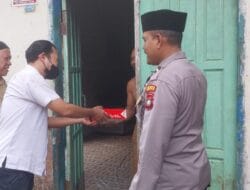 Polres Bintan Bagikan Nasi Bungkus ke Masyarakat
