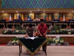 Sah, DPRD Riau Setujui Retribusi Daerah Menjadi Perda