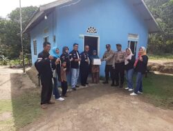 GAMAWA Kepri Bagikan Paket Sembako ke Masyarakat Pulau Buru