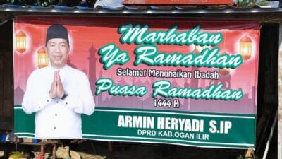 Sahabat Armin Heryadi (SAH) Pasang Banner Ucapan Selamat Menunaikan Ibadah Puasa 1444 H