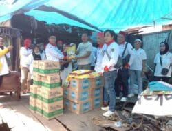 Pembina FOPE Sumsel Armin Heryadi Salurkan Bantuan untuk Korban Kebakaran