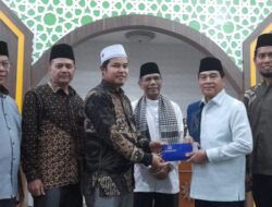 Universitas Muhammadiyah Riau Bersama Anggota DPR RI Santuni 1.500 Fakir Miskin