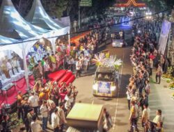 Kendaraan Hias Meriahkan Malam Pawai Takbir Idulfitri 1444 H di Pekanbaru