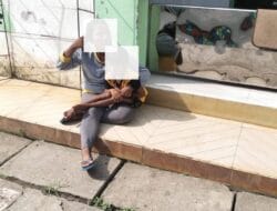 Ina Bersama Anaknya Kembali Berkeliaran di Jalan Palembang