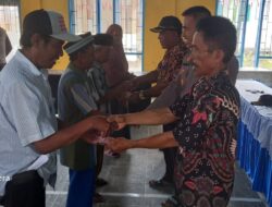Pemdes Lamadong II Salurkan BLT Tahap II dan III