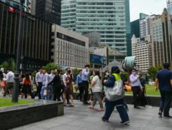 Unemployment Support in Singapore Likely to Come with Conditions Such as Skills Upgrading: Economists