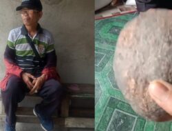 Mimik Muka yang Aneh, Mursalan Heran Melihat Batu di Dalam Batu