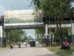 Selain Diduga Langgar Permen PU, Pemilik Reklame Bando Belum Lakukan Perawatan JPO Sei Harapan