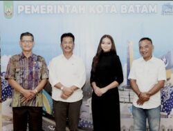 Wali Kota Batam Lepas Dewi Aulia Berlaga di Miss Tourism Word 2023 Shanghai