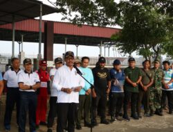 PT Perta Arun Gas Bersama Pemko Lhokseumawe Bersihkan Sampah di Waduk Pusong