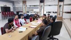 Penyidik Kejati Kepri Serahkan Tersangka dan BB Tahap II Kasus Korupsi BPR Bestari Tanjungpinang ke JPU