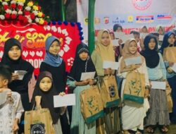 Milad Pertama, Media POV Indonesia Beri Santunan ke Anak Yatim dan Dhuafa