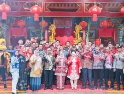 Bupati Kasmarni Resmikan Kelenteng Tri Dharma Hun Bin Kuan Siak Kecil