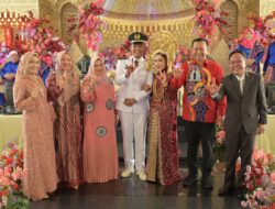 Pernikahan Yoandre dan Denita Jadi Berkesan Karena Kedatangan Bupati Bengkalis