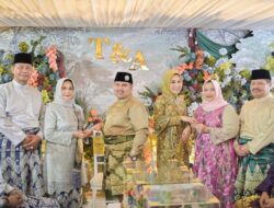 Pertunangan Putra Bupati Bengkalis M Arsya Fadillah dan Tiara Sumarna Berlangsung Lancar