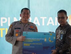PLN Batam Serahkan Bantuan Hewan Kurban Rayakan Idul Adha 1445 H