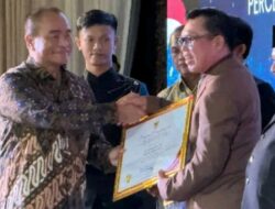 Wali Kota Sungai Penuh Terima Penghargaan TPPS Peringkat 2 Nasional Tahun 2023