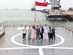 BP Batam-TNI AL Jalin Silaturahmi di Atas KRI Bung Tomo 357