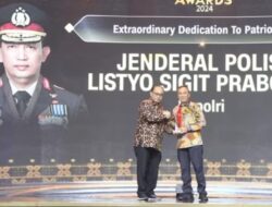 Kapolri Raih Penghargaan Extraordinary Dedication of Patriotism