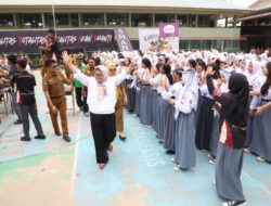 Pelajar SMA Negeri 3 Batam Antusias Sambut Kehadiran Marlin Agustina