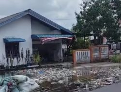 Banjir Rob Rendam Permukiman dan Jalan di Pesisir Tanjungpinang
