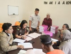 Dua Tersangka Kasus Dugaan Korupsi DLH Karimun Diserahkan ke JPU
