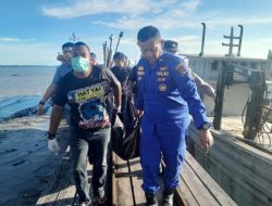 Nelayan Temukan Mayat Pria Mengapung di Pesisir Pantai Kamkong Karimun